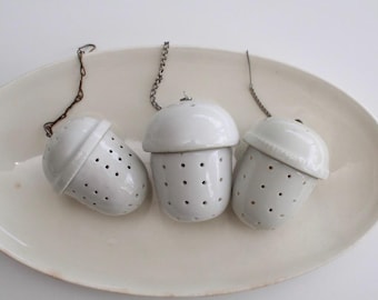 1x Vintage Ironstone Tea Ball,
