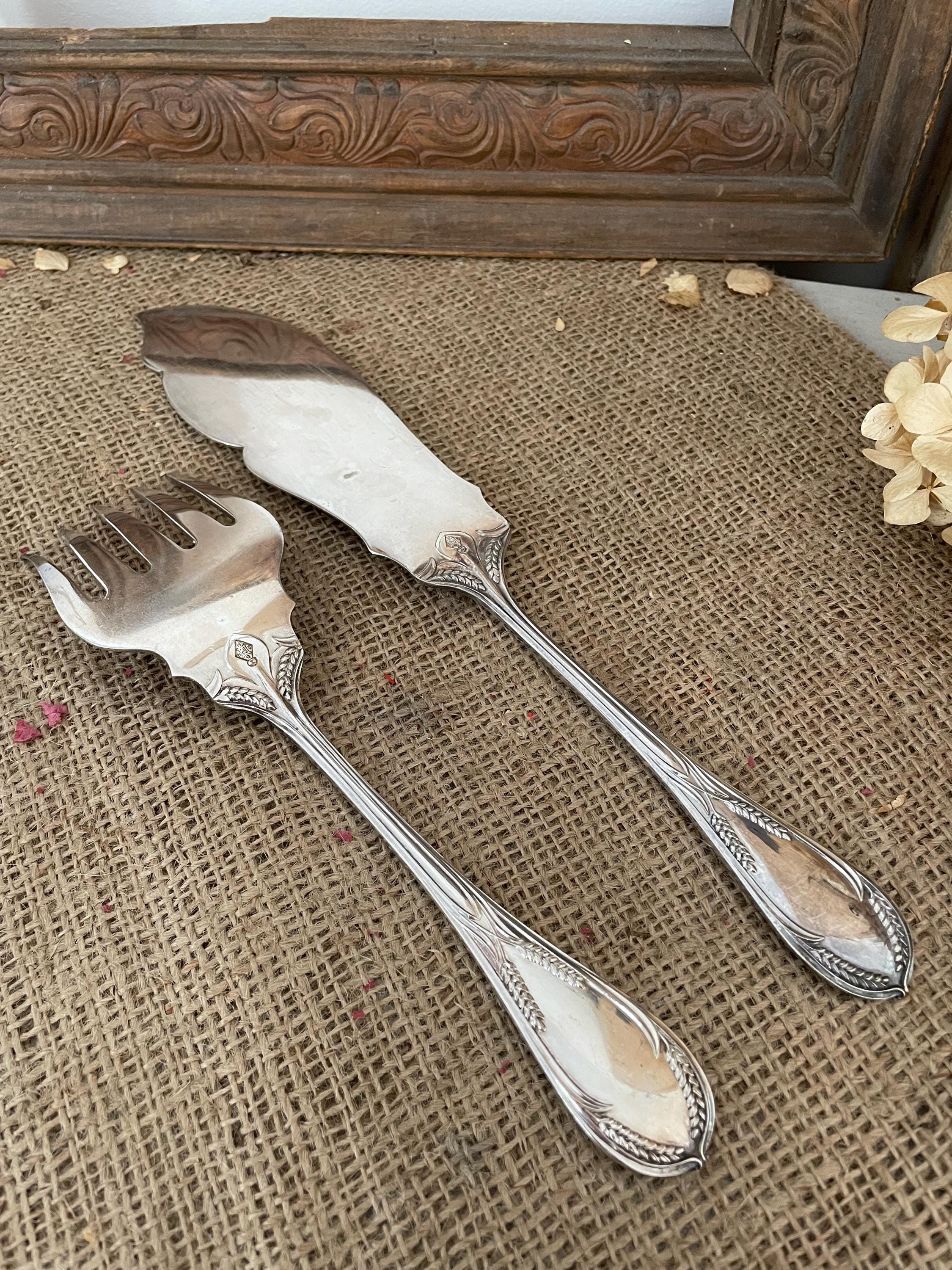 アンティークシルバープレートテーブルサーバーセット：彫刻入り