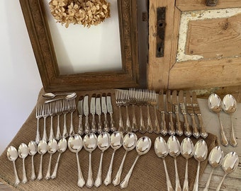 Vintage Sheffield 'King's Pattern' 6 Person Cutlery Set (46 Pieces including Serving Spoons; Stanley Rogers & Son Ltd, Sheffield Tableware)