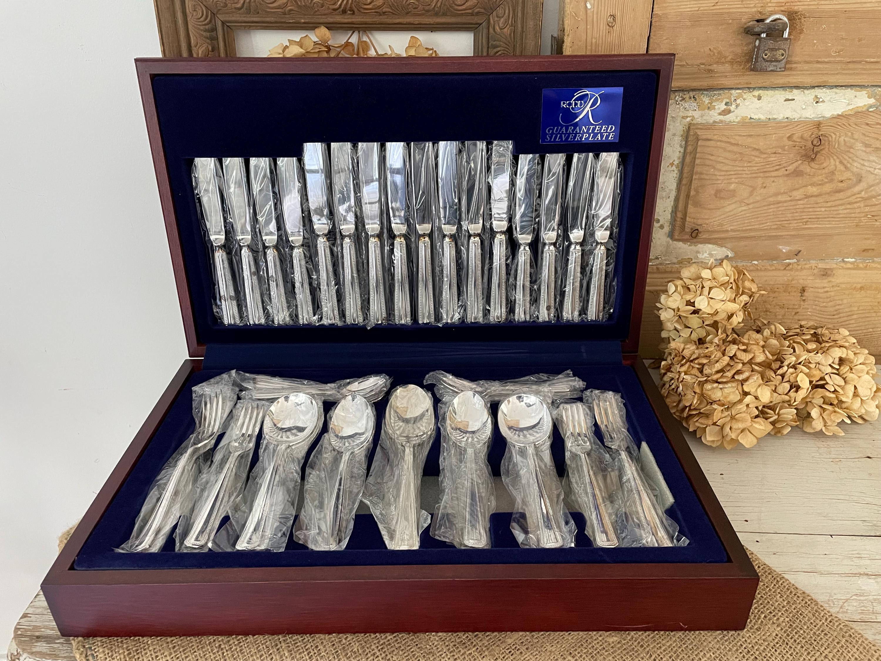 RODD　シルバープレート　オーストラリア Vintage Rodd Silver Plate 8 Person Cutlery Set in Oak Canteen *AS