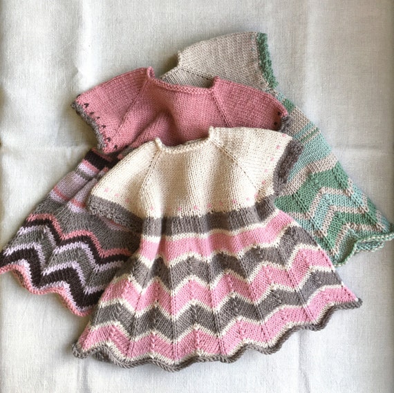 Vestido de bebé, tejido a mano, único, hecho a mano, 100% lana