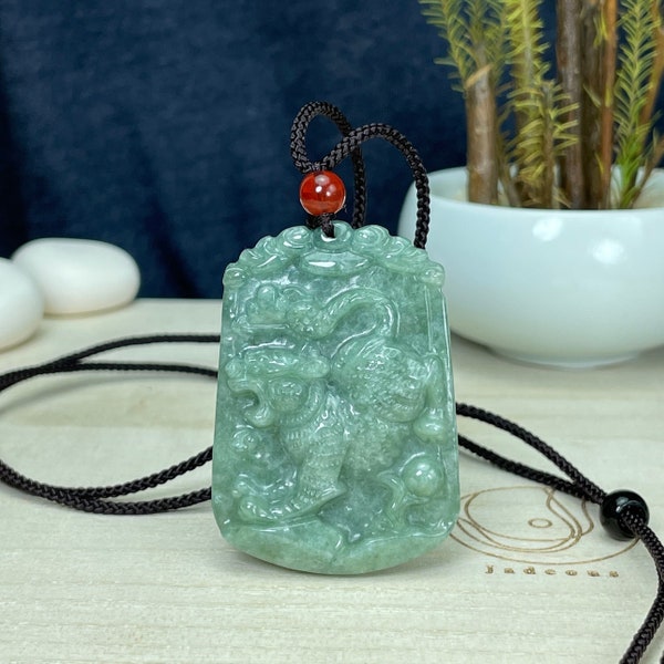 Collier tigre en jade véritable, breloque année du zodiaque chinois du tigre, pendentif prénom gravé personnalisé, cadeau de sculpture en jadéite de qualité A hommes femmes