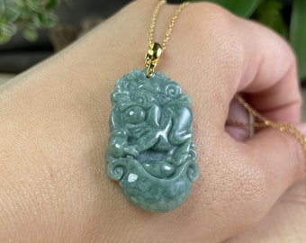 ネフライト翡翠製 豚 亥 十二支彫刻ペンダントネックレス RM-1221