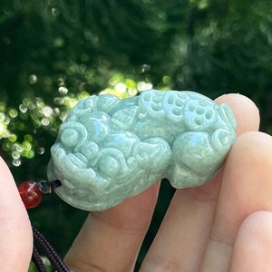 Collar Pixiu de Jade Real, Colgante Piyao con Talla de Criaturas Misteriosas, Regalo de Protección para Hombres y Mujeres, Amuleto de Jadeíta Natural de Grado A