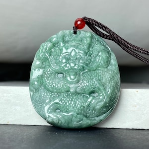Ciondolo con drago di giada verde: ciondolo portafortuna per collana