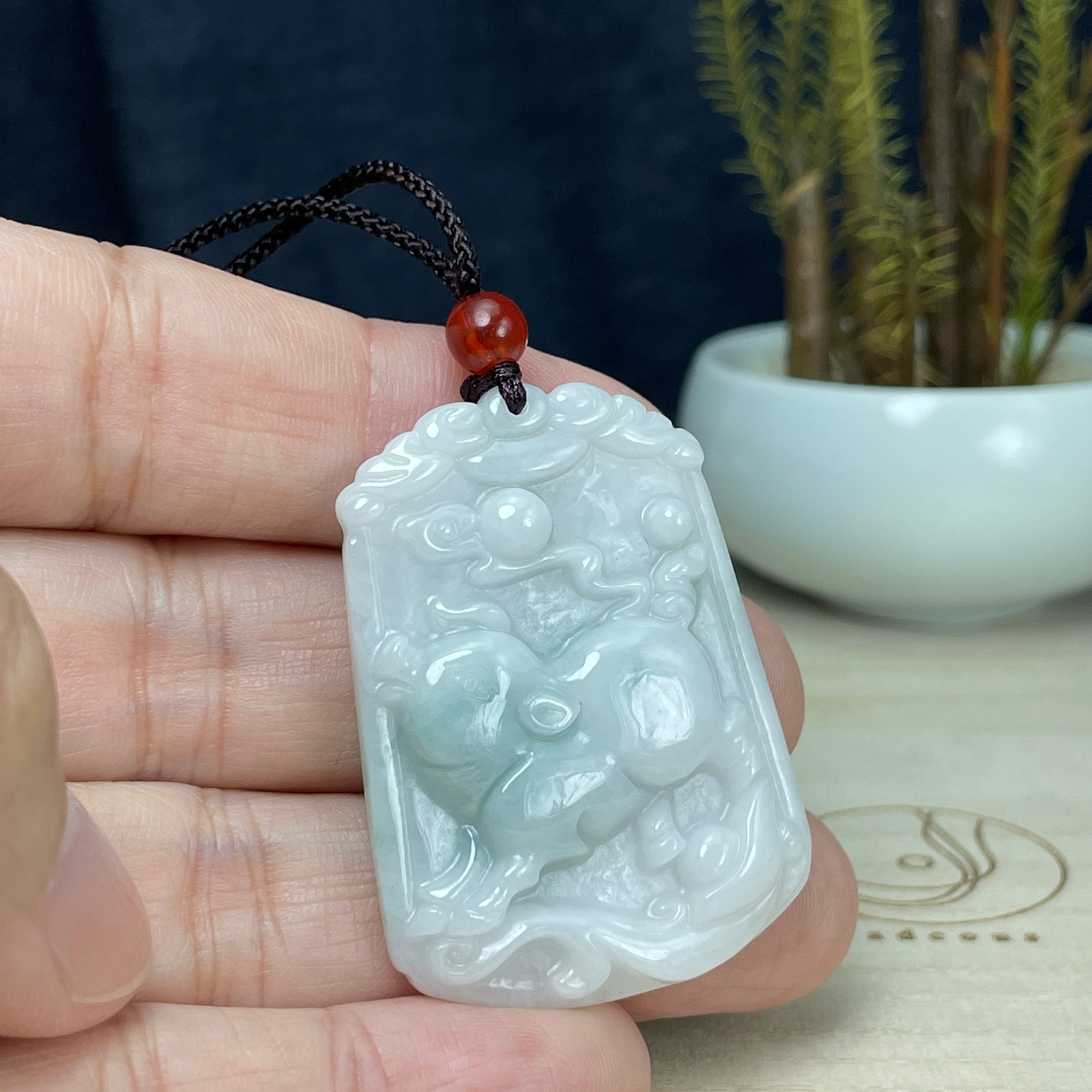 Collier Pendentif Cochon Porte-bonheur En Titane Argenté - Luck Trader - Neuf Avec étiquettes