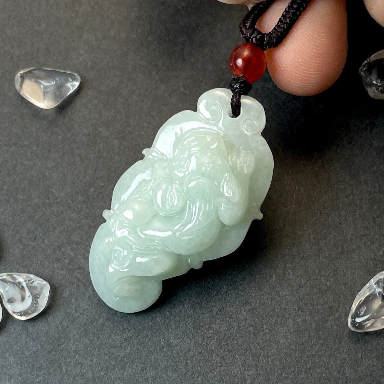 翡翠？　砡？　アクセサリー　中国　美術品 本物の翡翠の貔貅ネックレス、中国の神秘的な生き物のペンダント