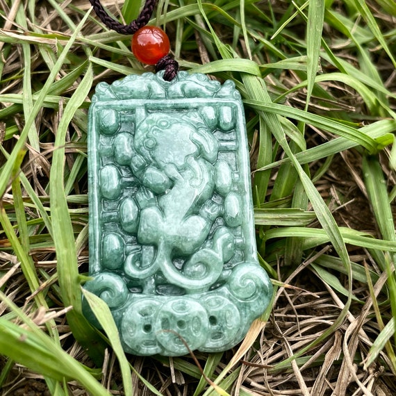 本物のグリーン翡翠ネックレス、中国産貔貅（ひきゅう）ペンダント