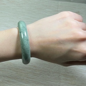 Äkta grön jadearmband: Jadeitarmband av klass A (55-62 mm), personliga smycken