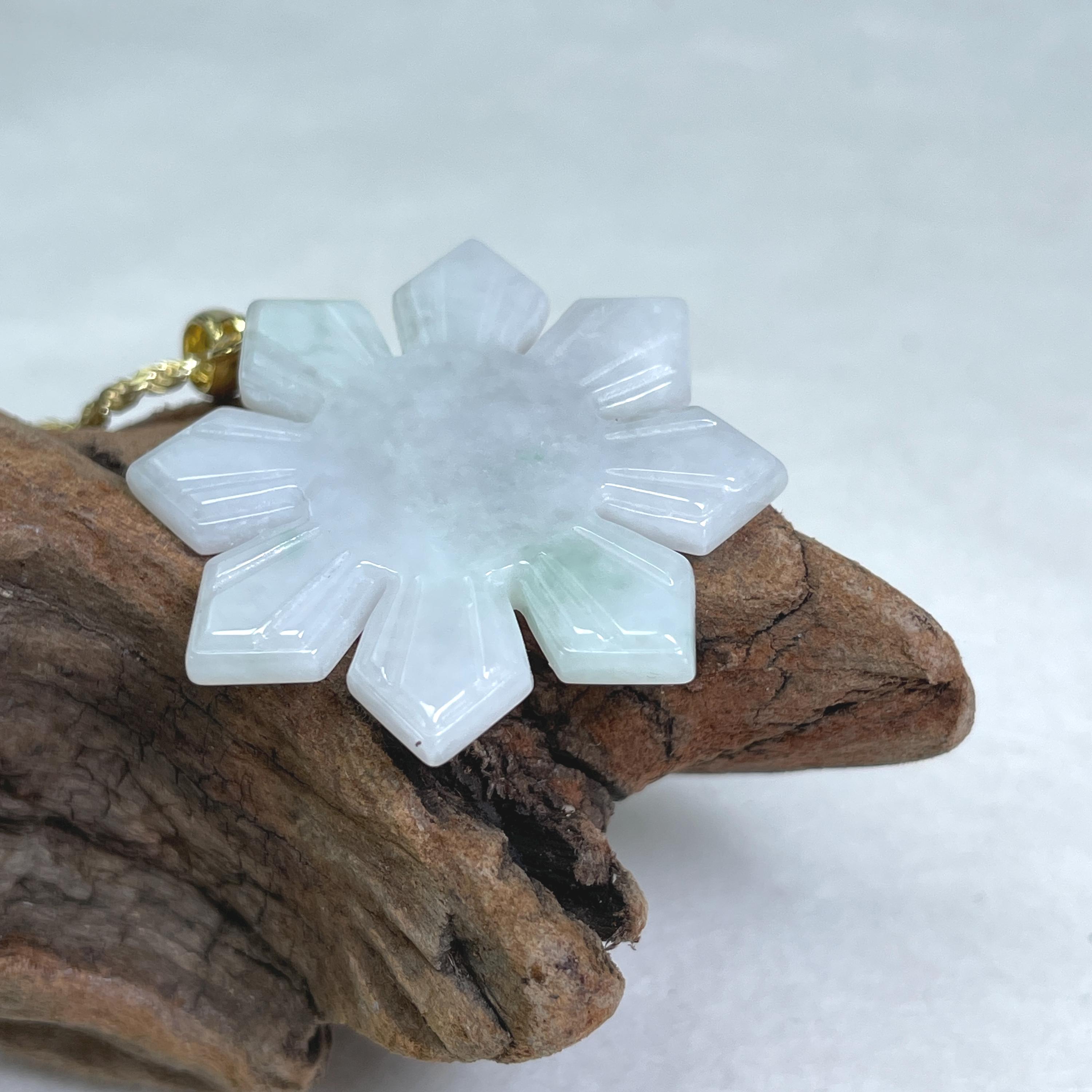 Real Jade Filipino Sun Necklace, Light Green Philippines Sun Feicui ...