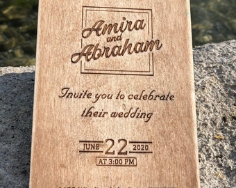 Aangepaste huwelijksuitnodiging - houten uitnodiging - rustieke huwelijksuitnodiging - huwelijksuitnodiging Set - gepersonaliseerde houten uitnodigingen