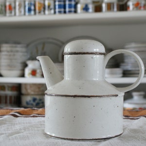 Teapot / Teapot, Midwinter Stonehenge Creation