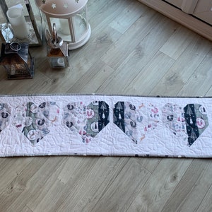 Quilted Christmas table runner