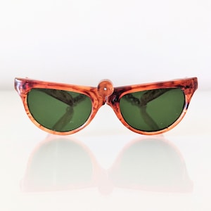 1950&#39;s Foldable Cat Eye Sunglasses on Chain, Brevete France