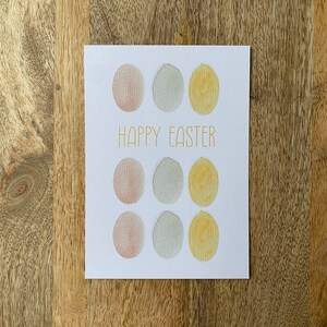 Osterkarte handgemacht mit Aquarell-Ostereiern und Schriftzug "Happy Easter" | Inklusive Briefumschlag in Eukalyptus oder Natur