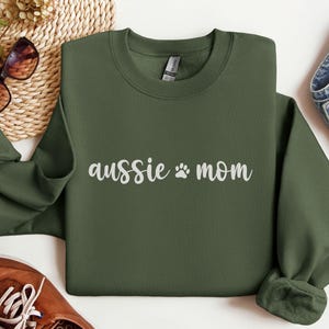 Aussie Mom Sweatshirt, Australian Shepherd Gift, Aussie Dog Lover Gift, Aussie Shepherd, Aussie Mama Shirt, Dog Mom Gift, Cute Dog Hoodie