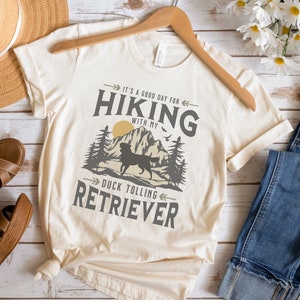 Nova Scotia Duck Tolling Retriever T-Shirt, Duck Toller Gift Vintage Style Dog Hiking Shirt, Outdoorsy Duck Tolling Dog Tshirt For Dog Owner