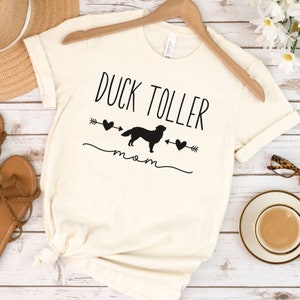 Toller Mom T-Shirt, Nova Scotia Duck Tolling Retriever Shirt, Feminine Tshirt Duck Toller Gift, Toller Dog Mom Gift, Cute Dog Lover T Shirt