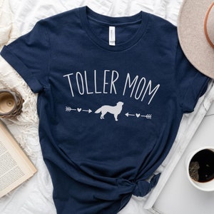 Toller Mom Gift, Nova Scotia Duck Tolling Retriever Shirt, Toller Dog Tee, Minimalist Duck Toller Shirt, Feminine Dog Tee Cute Dog Mom Shirt