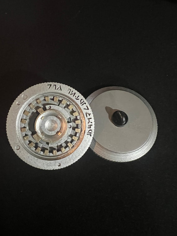 Rix Droid Interface Pin Greeblie