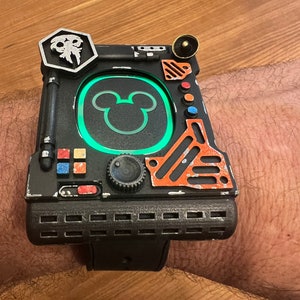 Batuu Bounty Hunter Guild Magic Band Plus Com-Link Cover