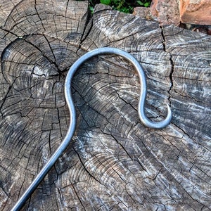 Small shepherd&#39;s trellis, hand-forged