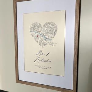 Gepersonaliseerde hartkaart print trouwlocatie