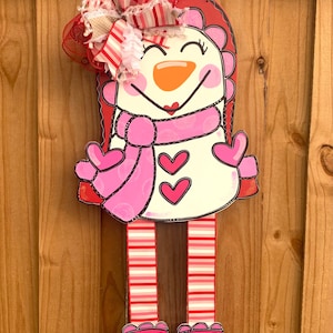 Valentines Day Door Hanger, XOXO Snowman Door Hanger, Heart Door Hanger, Valentine Porch Sign, Valentine Wreath, Vday, Ribbon Leg Sign