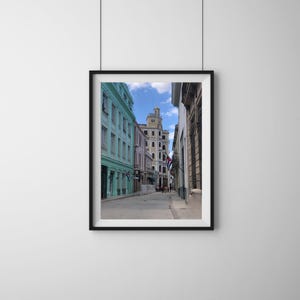 Vibrant Havana Street Scene Photography Print – Colorful Cuba Wall Art, Travel Photography | 5x7, A4, 11x14, A3, A2