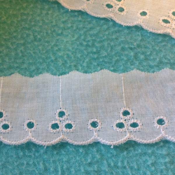 White Eyelet 3 Small Circles Trim 1 1/4 inch wide 2 yard