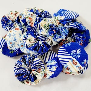 Yo-Yos Hand Made Assorted sizes Vintage Fabric Lot of 19 Assorted Colors