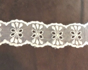 Off White Circle Embroidered Lace Trim 1 3/8 inches 1 yard