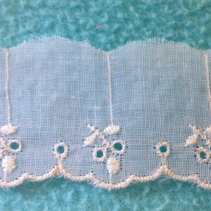 White Eyelet Small Embroidered Flowers Trim 1 1/2 inch wide 2 yard