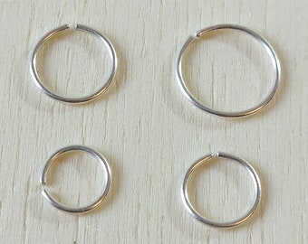 1 paio di piccoli orecchini a cerchio sottili in argento 925 argento sterling cartilagine elica trago piercing all'orecchio argento massiccio