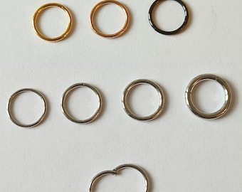 Anello Naso Setto Opale Clicker Incernierato Viola 8 Mm G23 Segmento Titanio