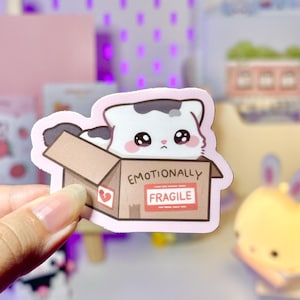 Emotional Fragile Cat Sticker | Niedliche Miezekatze Aufkleber | Wasserdichter Mattaufkleber | Aufkleber für Laptop, Wasserflaschen, Notizbücher