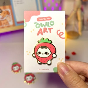 Cute Strawberry Kitty Pin | Gold Plating | Heart Rubber clutch | Hard Enamel Pin for jacket, jeans and tote bag