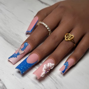blooming blue press-on nails