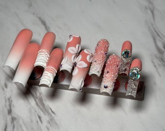 Pink/white ombré press-on nails(sale)