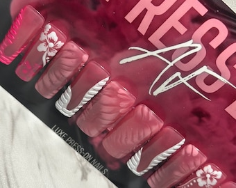 Think Pink press-on nails