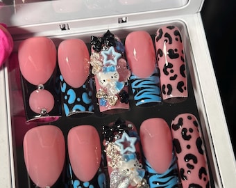 Purrr-fect Press-on Nail Set