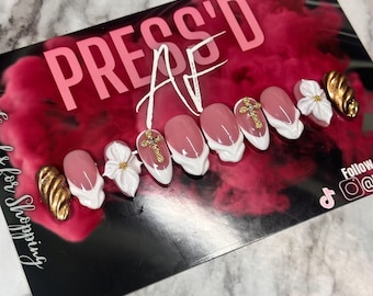 GOLD & PETALS Press-on nail set