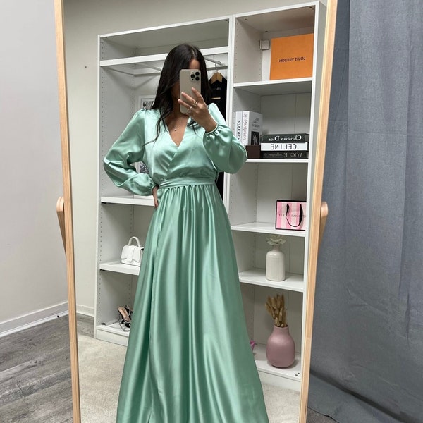 Robe de soirée portefeuille longue en satin