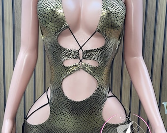 Halter gold snake cut out