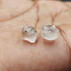 January Birthstone Stud Earrings, Rose Quartz Raw Earrings, Gemstone Stud Earrings, Healing Crystal Earrings, Crystal Chip Earrings 4-6mm