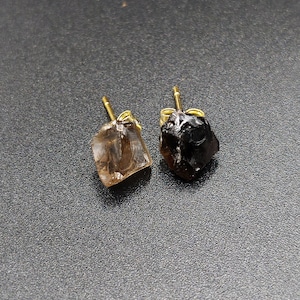 Raw Smoky Quartz Stud Earrings: Natural Brown Gemstone (4-6mm)