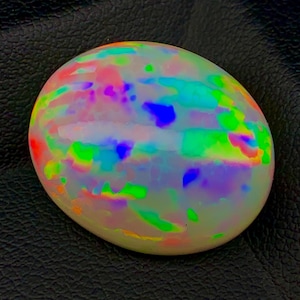 Ethiopian Opal Cabochon: Multi Fire Oval Gemstone, 17.50 Carats (20x17 MM)
