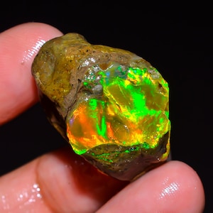 Opal Rough Gemstone, Natural Ethiopian Opal Welo Fire Crystal Opal Rough,Flashy Fire Specimens Opal Raw, Oil Crystal Opal Rough, 40 Ct