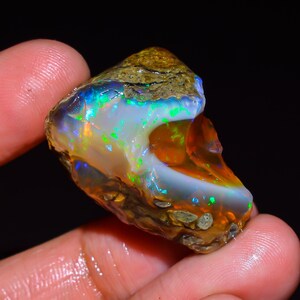 Rainbow Flash Opal Rough: Dendrite Welo Opal for Jewelry Making (42 Ct, 29X21X16mm)