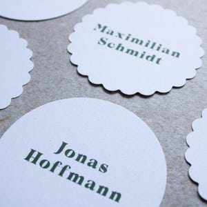 Handgemachte Runde Platzkarten Blume